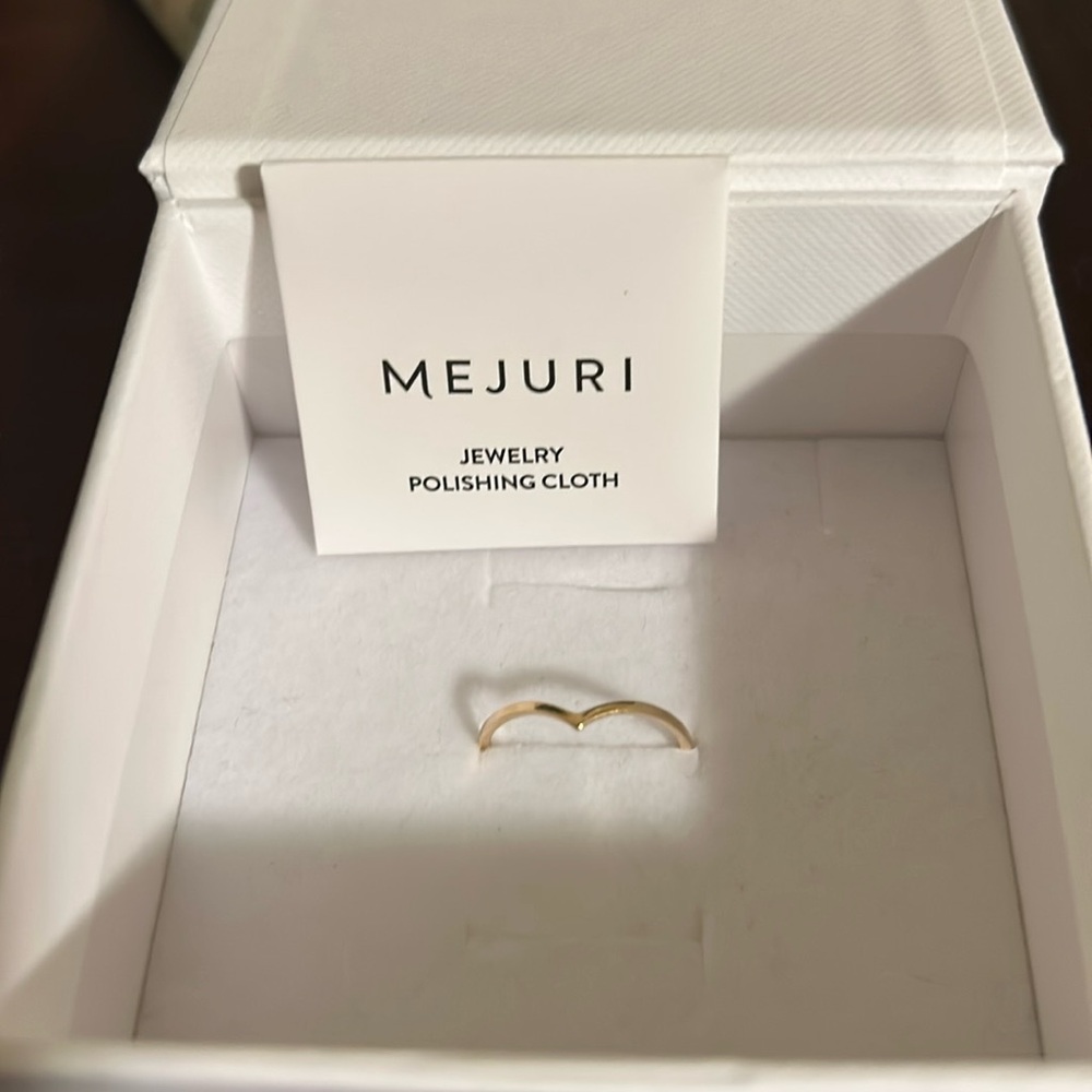 Mejuri Wishbone Ring 14k gold size 7